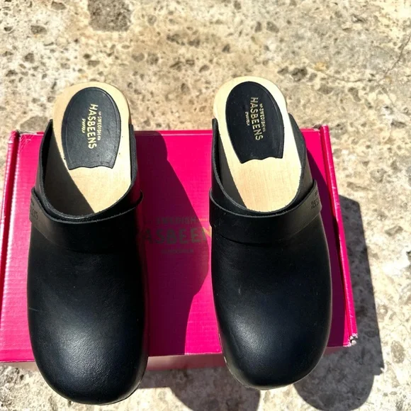 Swedish Hasbeens ‘ Swedish Husband’ Black Leather clogs - Picture 2 of 6